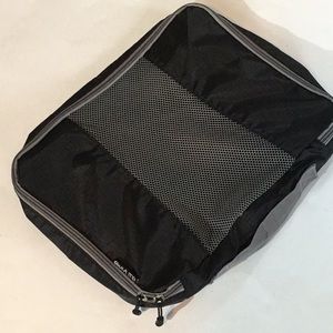 Skylite laptop carrying case, nylon and netting, zipper close, nylon handle
